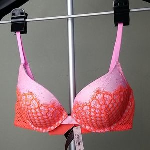 NEW Victoria's Secret Very Sexy push-up bra!